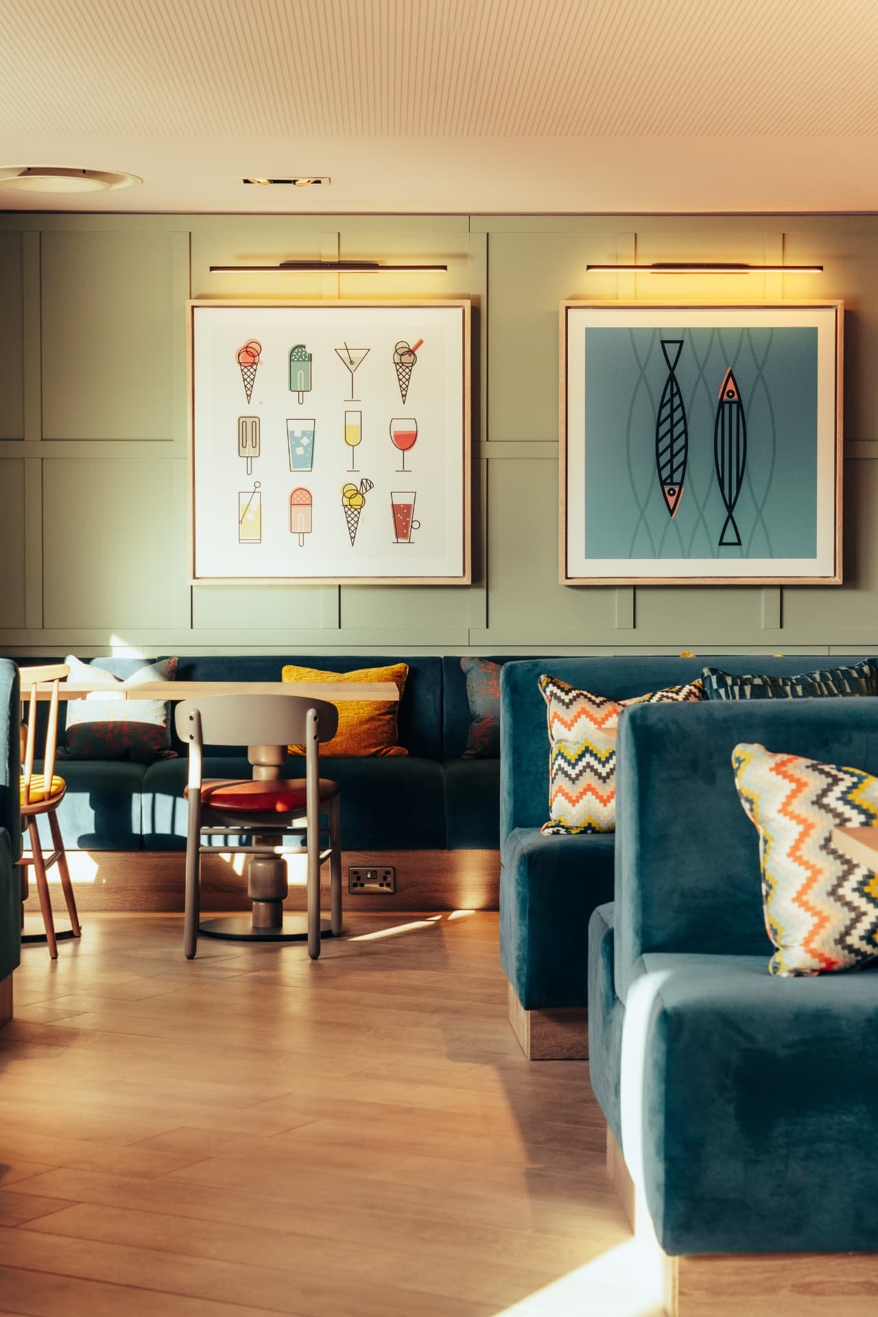 Banquette seating in the lounge at Hampton by Hilton Torquay